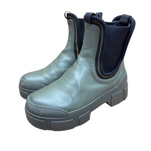 Vic Matiè Women Size 6 Leather  Boots Zipped Gently Used Made In Italy